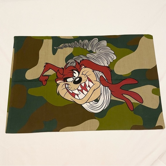 Tazmanian Devil Camouflage Pillowcase 28.5” x 19” Pillow Case - Picture 8 of 16